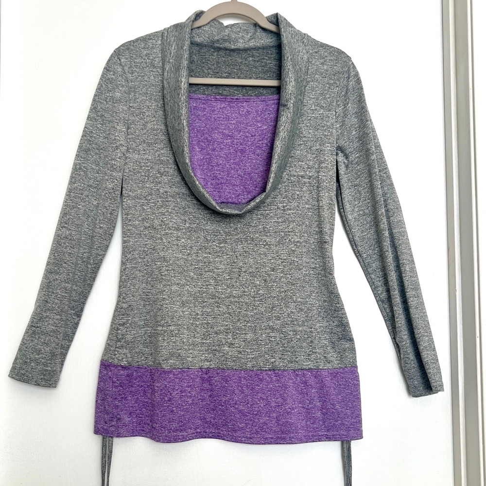 Gray and Purple Women's Sports Shirt | Athletic wear shirt women New fits as M